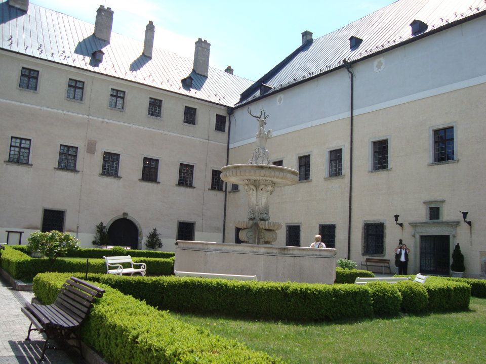 Castle hunting in Slovakia-Cerveny Kamen