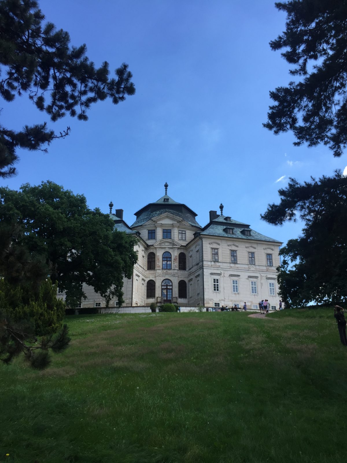 Karlova Koruna Chateau